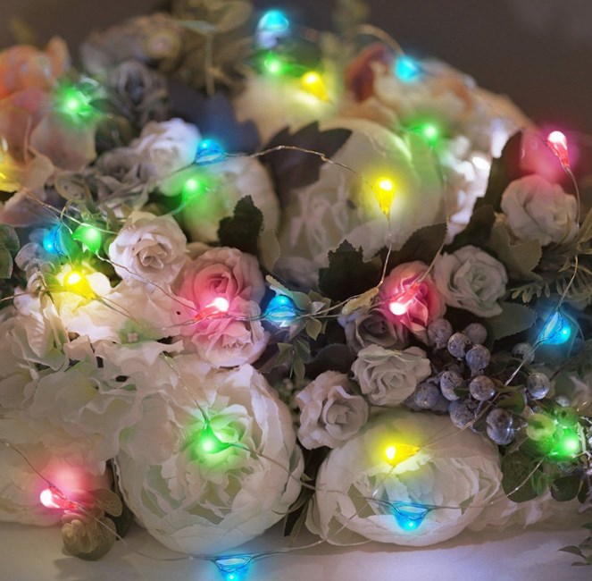 Фото Гирлянда "Роса" с крупными каплями 2 м, 20 LED, цвет свечения мультиколор, 2хCR2032 в комплекте {302-009}