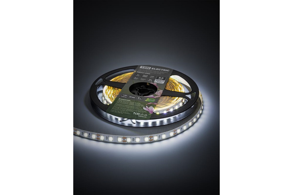 Фото Лента светодиодная SMD2835-120 LED/м-IP20-12 В-9,6 Вт/м-6000 К блистер TDM {SQ0331-0363} (2)