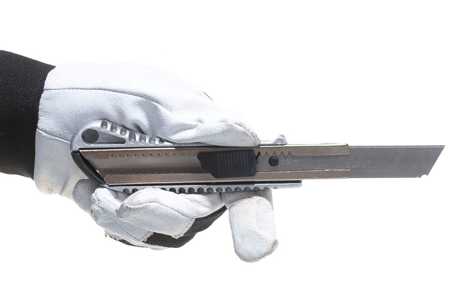 Фото Нож с выдвижным лезвием 18 мм, металллический корпус, автоматический фиксатор, Вихрь {73/10/10/1} (5)