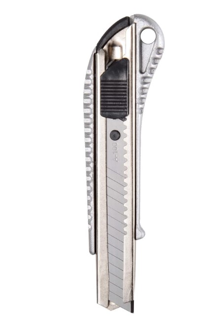 Фото Нож с выдвижным лезвием 18 мм, металллический корпус, автоматический фиксатор, Вихрь {73/10/10/1} (7)