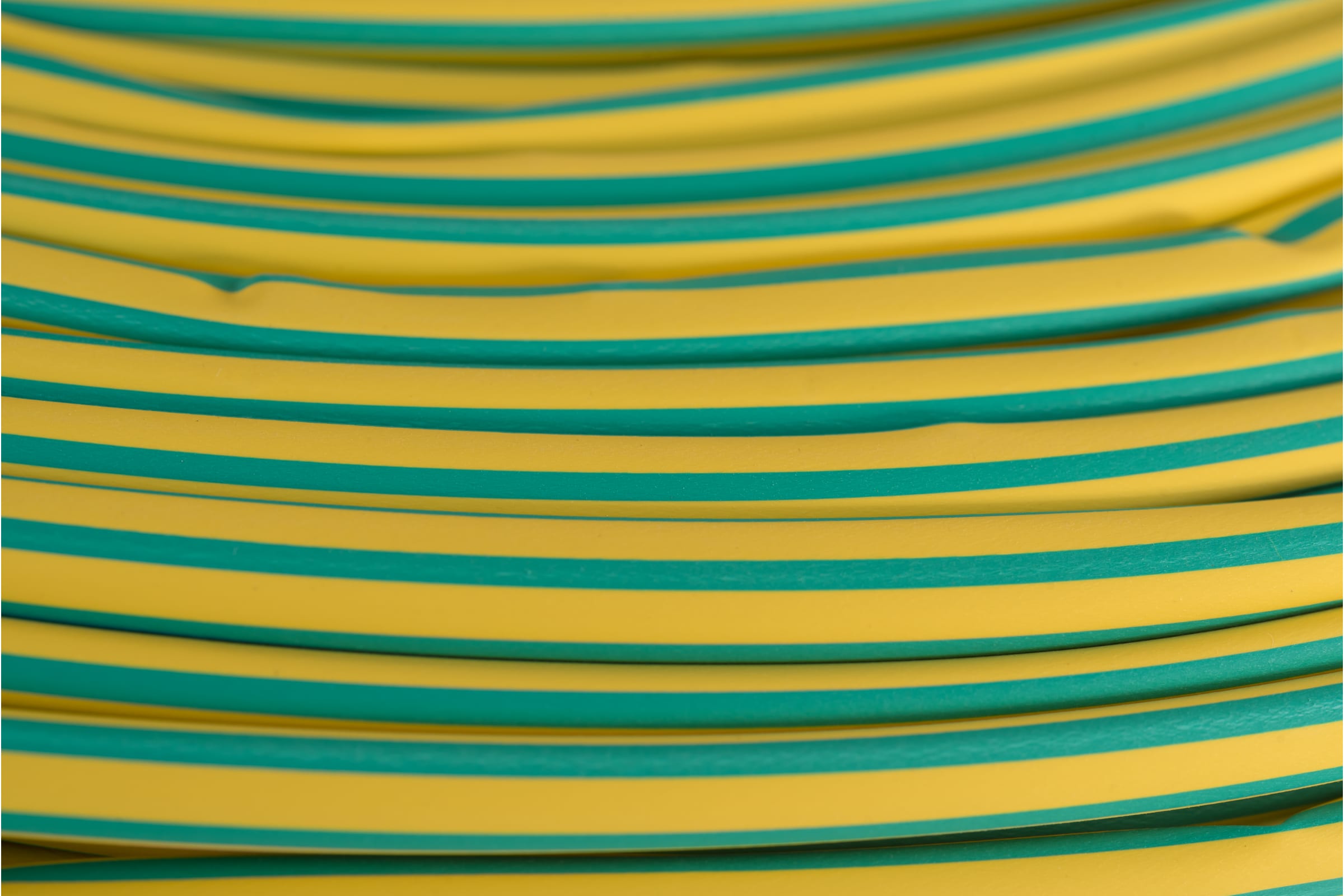 Фото Термоусадочные трубки с коэффициентом усадки 2:1 ТУТнг-LS-ж/з-6/3, желто-зеленые {60104} (1)