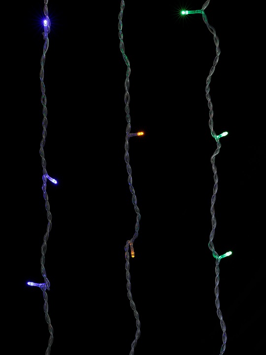 Фото Гирлянда светодиодная "Сосульки фигурные" 2,1 м, 176LED, 8 шт, падающий белый свет, 250 В, IP44, TDM {SQ0361-0095} (3)