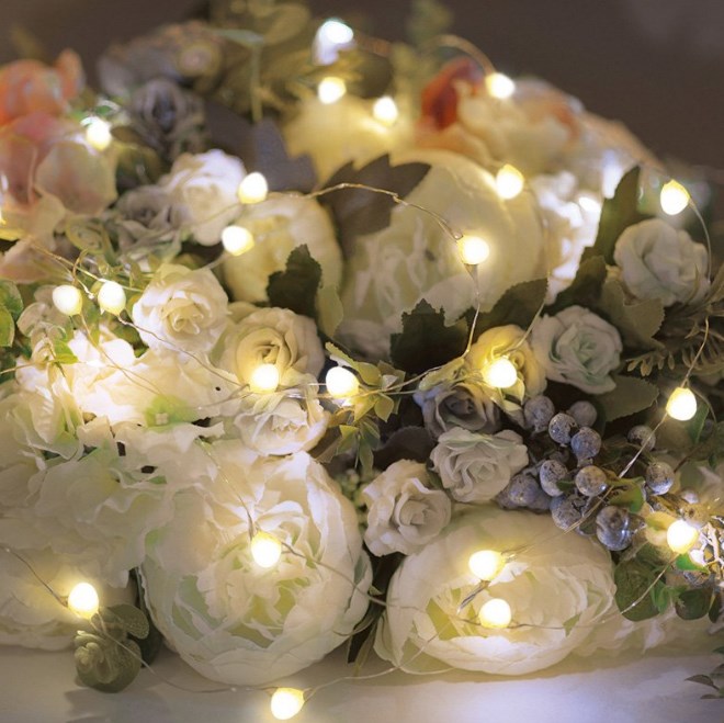 Фото Гирлянда "Роса" с крупными каплями 2 м, 20 LED, теплое белое свечение, 2хCR2032 в комплекте {302-006}