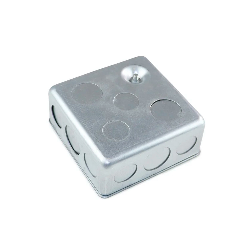 Фото Коробка стальная с предвырубленными отверстиями 100х100х40 IP30 ГОФРОМАТИК {zeta30349}