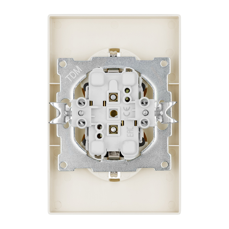 Фото Розетка двойная 2П+З 16А 250В с защ. шт. сл. кость "Сенеж" TDM {SQ1816-0137} (1)