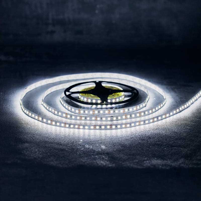 Фото Светодиодная лента 8 мм, белый, SMD 2835, 120 LED/м, 12 В, Lamper {141-395} (2)