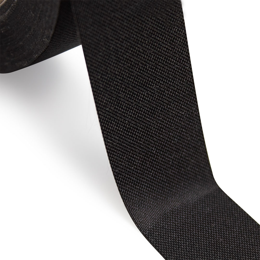 Фото Изолента Vell автомобильная для проводки, термостойкая, 19 мм х 15 м, черная, ПЭТ-ткань {1398265} (2)